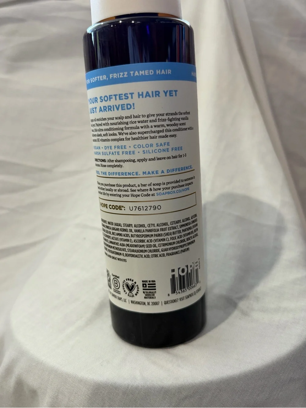 Soapbox Argan Oil & Vanilla Conditioner - Blue & White Bottle - Picture 2 of 3